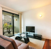 Contemporary 1 Bedroom Teneriffe Apartment with Pool and Gym - Accommodation Sydney