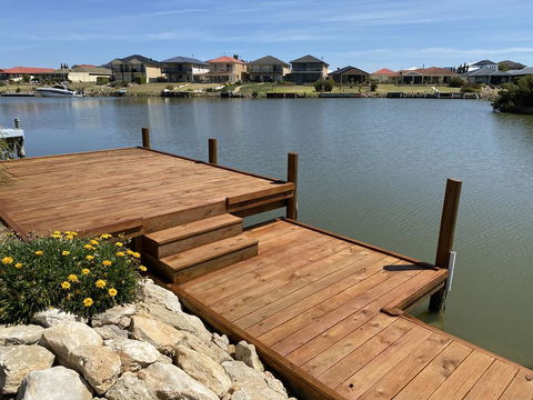 Coorong Getaways - Sydney 4u 0