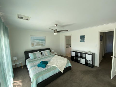 Coorong Getaways - Sydney 4u 1
