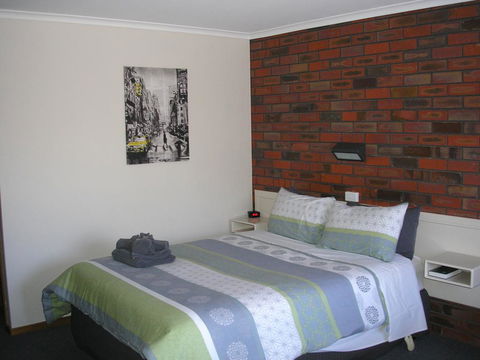 Coorrabin Motor Inn - Sydney 4u 2