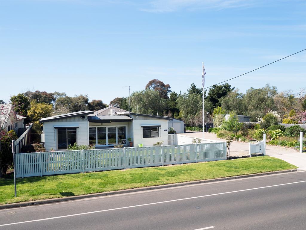 Newcomb VIC Accommodation Sydney