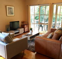 Corinda Cottage - 4 bedroom pet friendly - Sydney 4u
