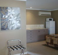Cosmos Country Motor Inn - Sydney 4u