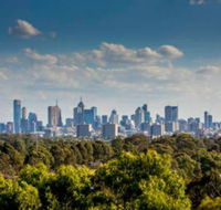 Cosy 1 Bedroom Apartment in Trendy Northcote - Sydney 4u