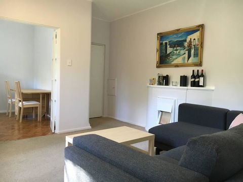 Cosy 2BR Plus Parking In Nth Sydney - Sydney 4u 1