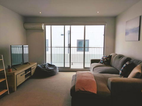 Cosy Modern Apartment In Brunswick - Sydney 4u 0