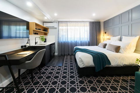 Country Comfort Armidale - Sydney 4u 1