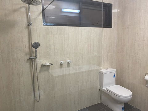 Country Plaza Halls Gap - Sydney 4u 2