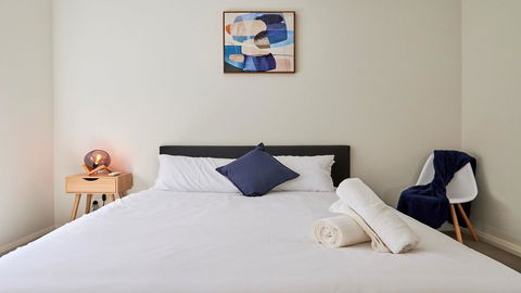Cozy & Central Apt At Garden City - Free WiFi - Sydney 4u 2