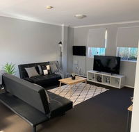 Cozy 3BR Townhouse in Liverpool CBD with parking - Sydney 4u