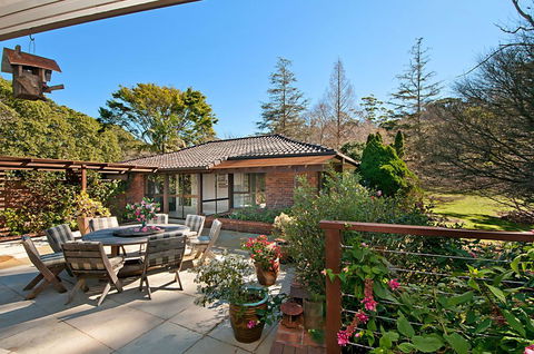 Craigdarroch Courtyard Cottage, 22 Bartle Road - Sydney 4u 0