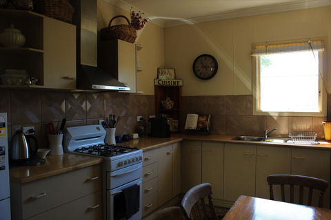 Cream Cottage - Sydney 4u 0