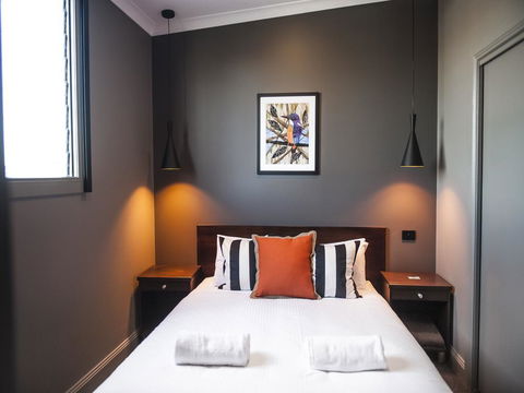 Criterion Hotel Sale - Sydney 4u 0