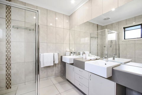 Cypress Townhouse 17 - Suite - Sydney 4u 1