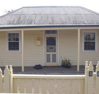 Darcy's Cottage on Piper - Sydney 4u
