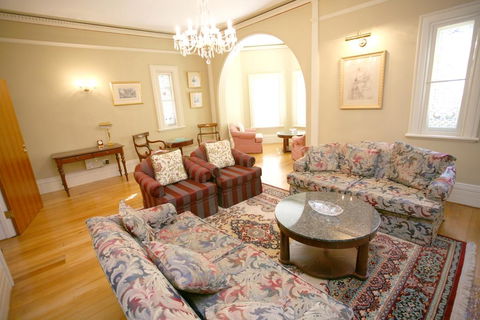 Darcy's Hotel - Sydney 4u 2