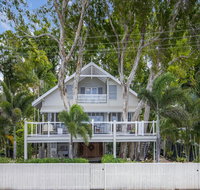 Decked Out By The Sea - Accommodation Sydney