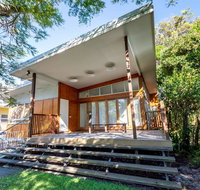 Decked out for a Fantastic Holiday - Whole house Winnett St Woorim - Accommodation Sydney