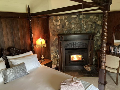 Deepwater Bank BnB - Accommodation Sydney 0