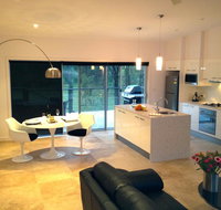 Deja Vu Estate - Sydney Resort