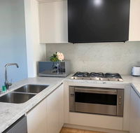 Delicate and Peaceful Bundoora Townhouse 10 - Sydney 4u