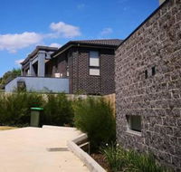 Delicate and Peaceful Bundoora Townhouse 11 - Sydney 4u