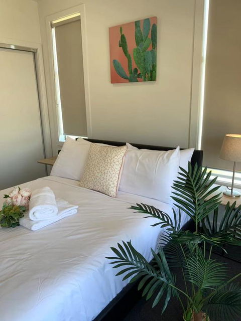 Delicate And Peaceful Bundoora Townhouse 12-R3 - Sydney 4u 3