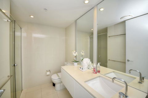 Deluxe Private Apartment In Surfers Paradise - Accommodation Sydney 2