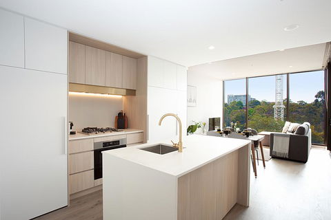 Designer Apartment With Balcony In Quiet Suburb - Sydney 4u 1