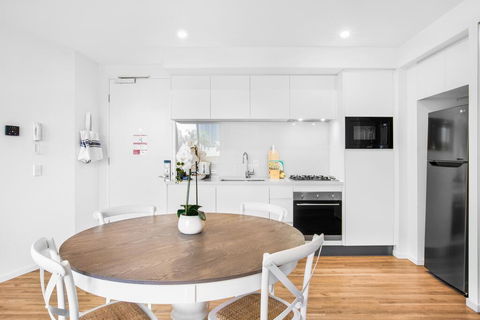 Designer Apartment With Luxury Amenities - Accommodation Sydney 2
