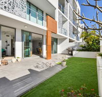 Designer Beach Apartment - Saffire Mooloolaba - Sydney 4u