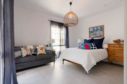 Designer Town Villa - Sydney 4u 3