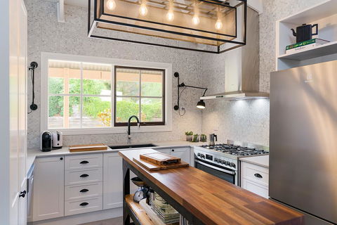 Designer Town Villa - Sydney 4u 1