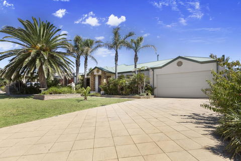 DIAMOND BAY RETREAT - SORRENTO - Sydney 4u 2