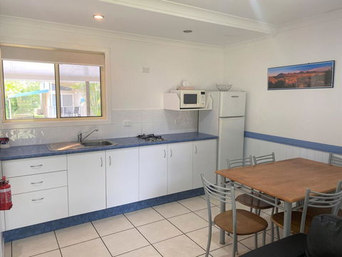 Discovery Parks - Coolwaters, Yeppoon - Sydney 4u 1