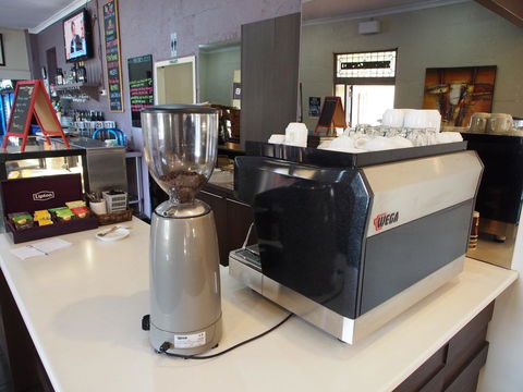 Dongara Hotel Motel - Accommodation Sydney 2