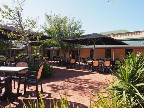 Dongara Hotel Motel - Accommodation Sydney 1