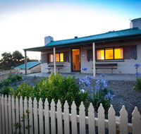 Donington Cottage Lincoln National Park - Sydney 4u