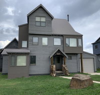 Dragonfly Chalet - Sydney Resort