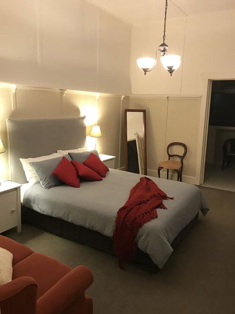 Dunkeld Old Bakery Accommodations - Sydney 4u 1