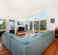 Eagleview - Pet Friendly - 4 Min Walk to Beach - Sydney 4u