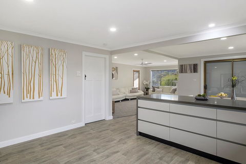 East Coast Hideaway Beach Retreat - Accommodation Sydney 2