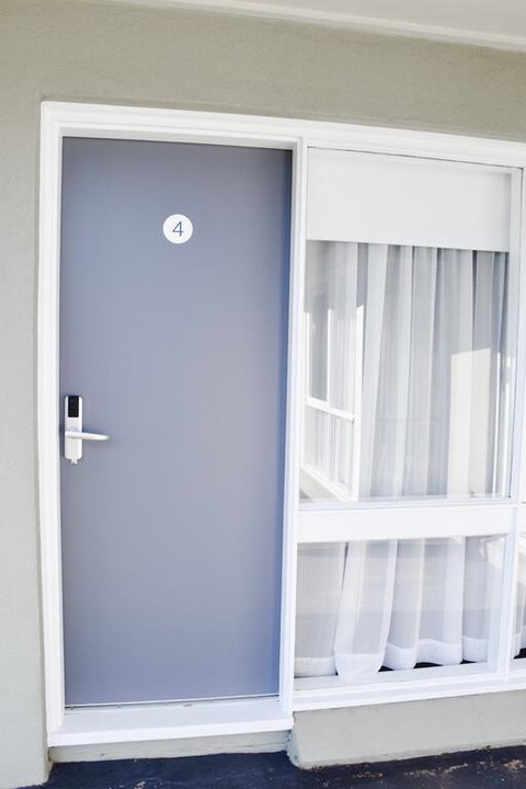 Eight Spence - Accommodation Sydney 3