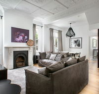 Elegant 3-Bed Heritage House near Parks and Cafes - Sydney 4u