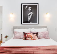 Elegant Studio in Grand Manor 20 min From Sydney - Accommodation Sydney