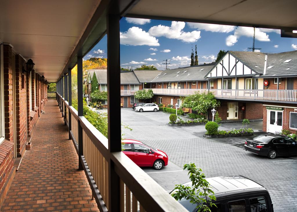 Blackburn North VIC Sydney 4u