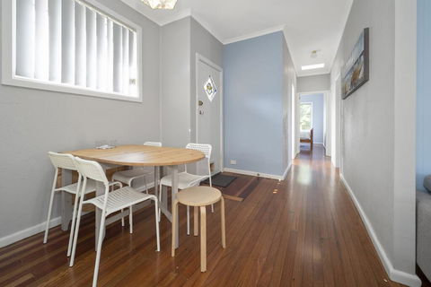 Eloora House, Blue Bay - Sydney 4u 3