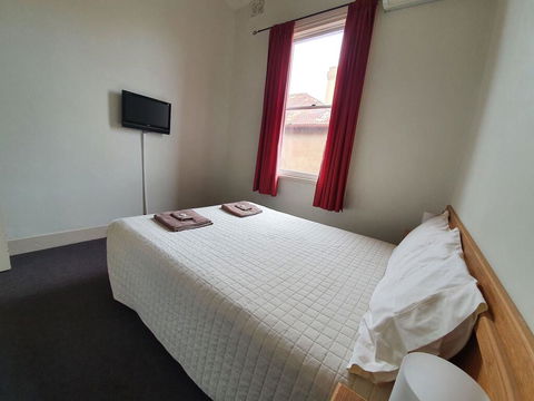 Empire Hotel Goulburn - Sydney 4u 1