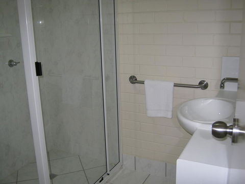 Emu Park Motel - Sydney 4u 3