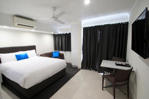 Endeavour Inn Emu Park - Sydney 4u 1